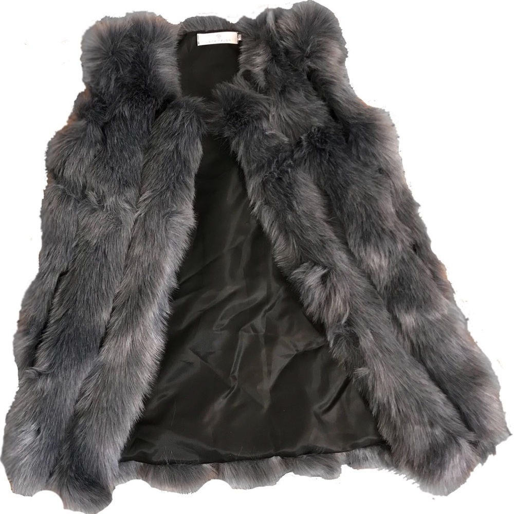 Gray Faux-Fur Vest Women’s New Size S.